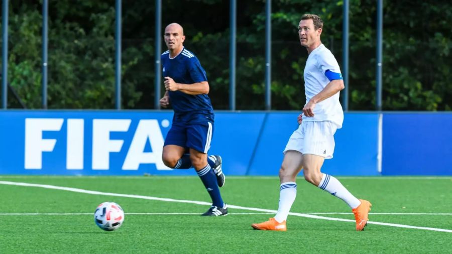 Stephan Lichtsteiner und Esteban Cambiasso beim Plausch-Match im Fifa-Hauptsitz.