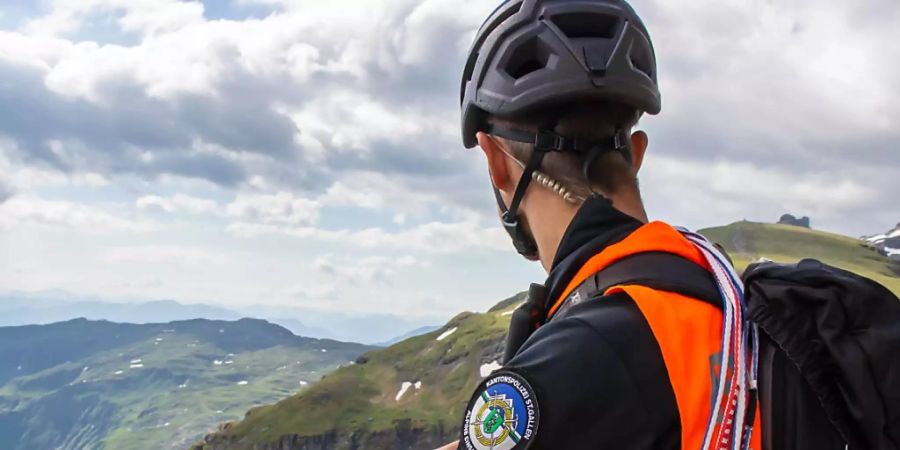 Ein 34-jähriger Amerikaner ist in den Churfirsten SG bei einem Sprung mit dem Wingsuit tödlich verunglückt. (Symbolbild)