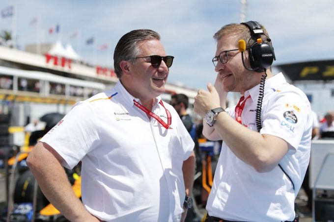 Zak Brown (li.) im Gespräch mit Andreas Seidl, Teamchef von McLaren. Zak Brown McLaren