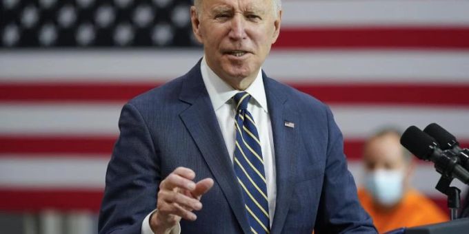 US-Präsident Joe Biden liess 8500 Soldaten in den USA in erhöhte Bereitschaft versetzen. Foto: Andrew Harnik/AP/dpa US-Präsident Joe Biden liess 8500 Soldaten in den USA in erhöhte Bereitschaft versetzen. Foto: Andrew Harnik/AP/dpa
