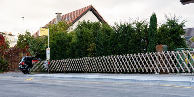 Die sanierte Bushaltestelle Freiestrasse in Thun. Bushaltestelle
