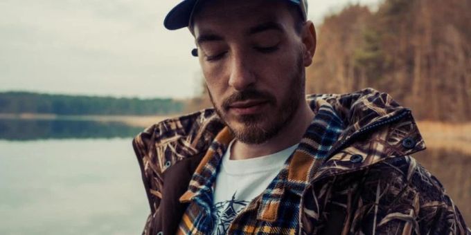 Der deutsch-amerikanische Rapper Casper will wieder raus aus der Corona-Blase. Foto: Chris Schwarz/CheckYourHead/dpa Der deutsch-amerikanische Rapper Casper will wieder raus aus der Corona-Blase. Foto: Chris Schwarz/CheckYourHead/dpa