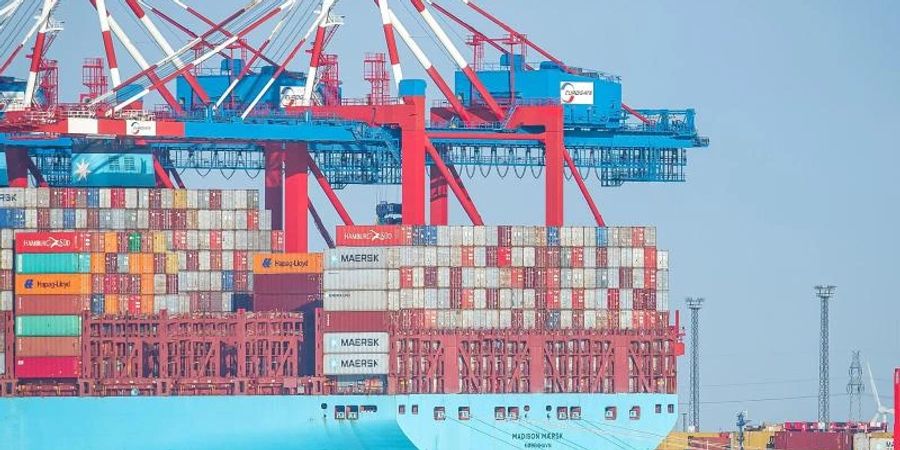 Der deutsche Export hat sich im vergangenen Jahr aus dem Corona-Tief herausgearbeitet. Foto: Sina Schuldt/dpa
