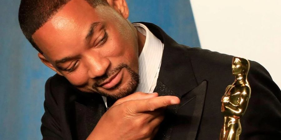 Will Smith mit seinem Oscar für «King Richard».