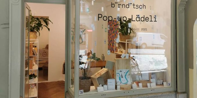 Das Bärndütsch Pop-up-Lädeli befindet sich einen Monat lang an der Gerechtigkeitsgasse 74 in Bern. bärndütsch