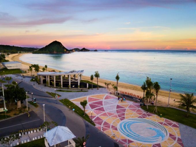 Der Mandalika Kuta Beach Park (undatierte Aufnahme). Im Mandalika-Resort finden Bauarbeiten statt, um weitere Luxushotels, Restaurants und eine Moto-GP-Rennstrecke entstehen zu lassen. mandalika