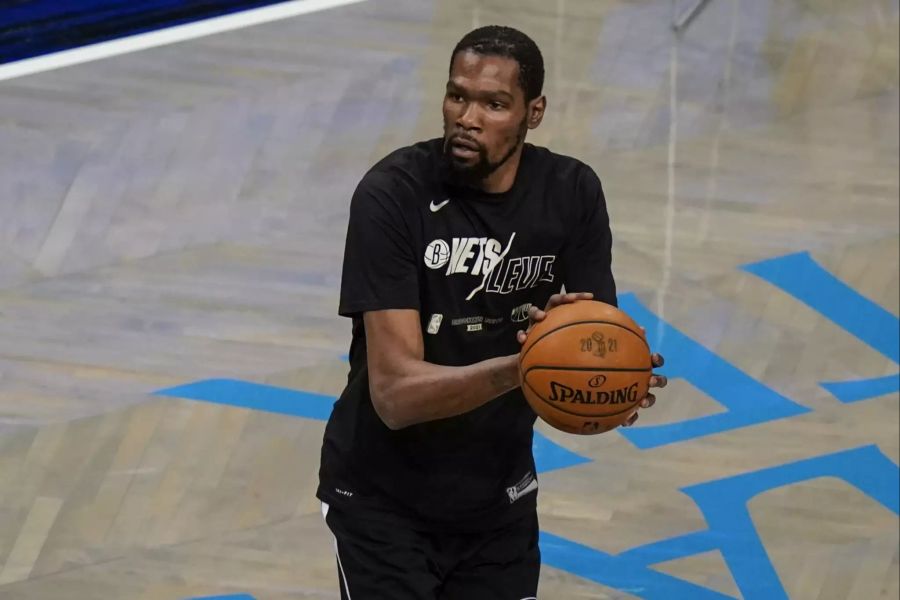 Kevin Durant vervollständigt mit 69 Millionen die Top Ten im Forbes-Ranking.