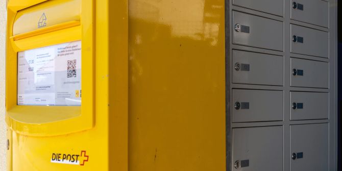 Briefkasten und Schliessfächer