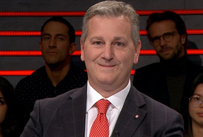 SVP-Präsident Marco Chiesa wirft der SP in der «Arena» Genderpolitik vor. Arena