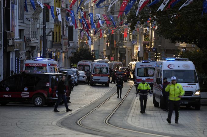 Einsatzkräfte am Ort der Explosion. Turkey Explosion