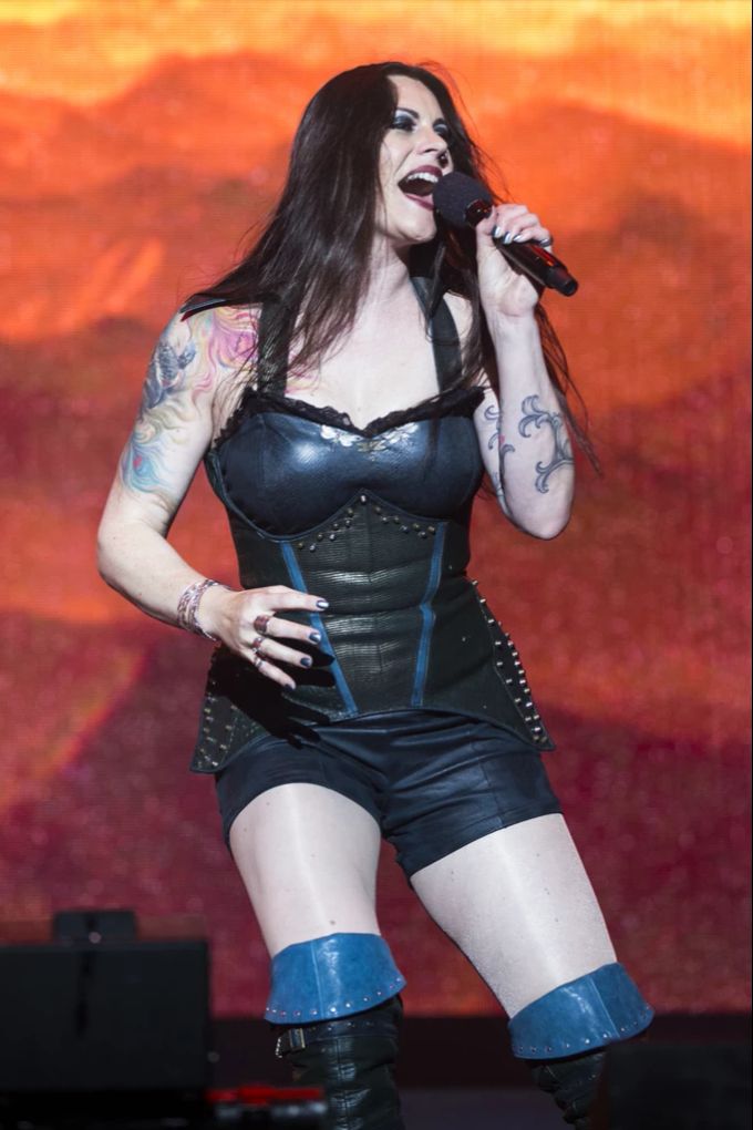 Floor Jansen, Frontsängerin von Nightwish, in Aktion am Greenfield Openair 2016 in Interlaken BE. Nightwish-Frontfrau Floor jansen