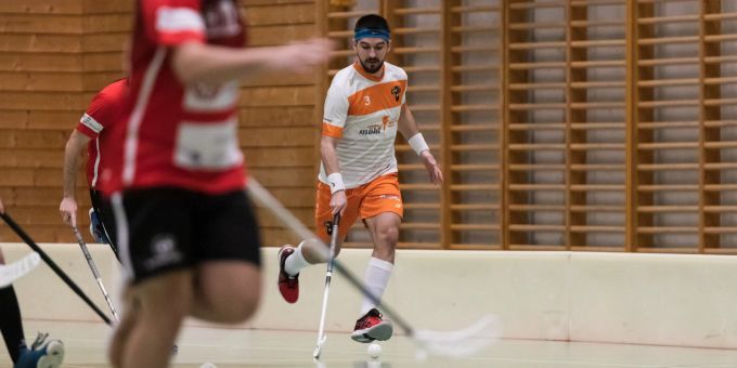 Verteidiger Reto Kessler bereitete den ersten Treffer seines Teams vor und erzielte den letzten selber. Verdienter Sieg gegen Langenthal Aarwangen II