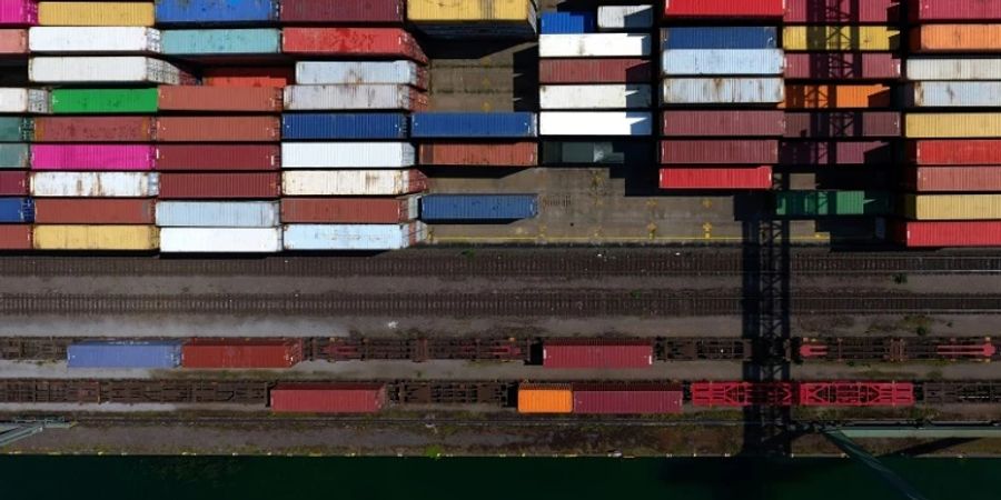Containerverladung in Dortmund
