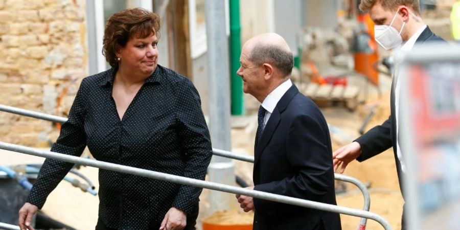 Scholz besucht Anwohner in Bad Münstereifel