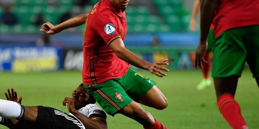 Im Einsatz für das U21-Nationalteam von Portugal: Tiago Tomas. Foto: Marton Monus/dpa