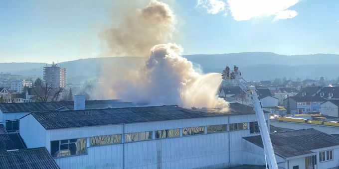 Personen wurden keine verletzt. Brand