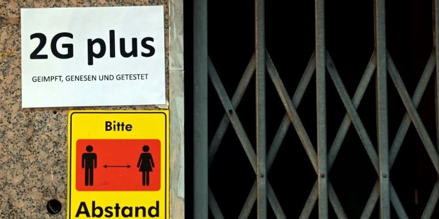 Einlassbeschränkung in Bar in Düsseldorf
