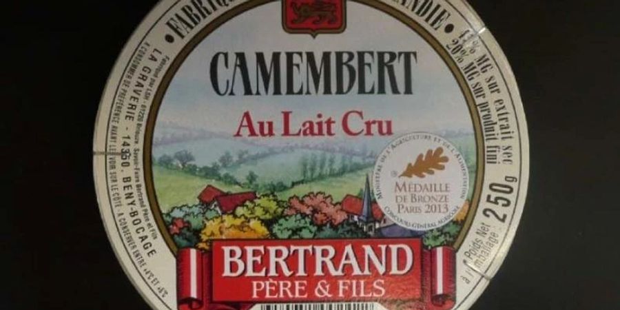 Der Hersteller Gillot Sas ruft das Produkt Camembert Bertrand zurück. Betroffen sind 250-Gramm-Packungen mit dem Mindesthaltbarkeitsdatum 27.1.2022. Foto: lebensmittelwarnung.de/dpa-infocom