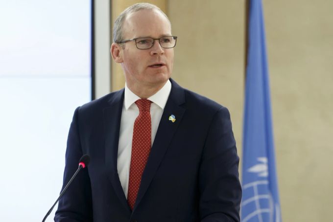 Der irische Aussenminister Simon Coveney will auf Diplomatie setzen. Simon Coveney