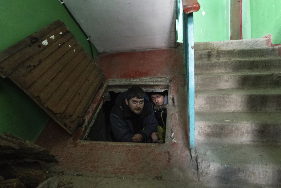 Auch dieses Bild hat Mstyslav Chernov im Ukraine-Krieg gemacht. Menschen suchen Schutz vor den Bomben in Mariupol.