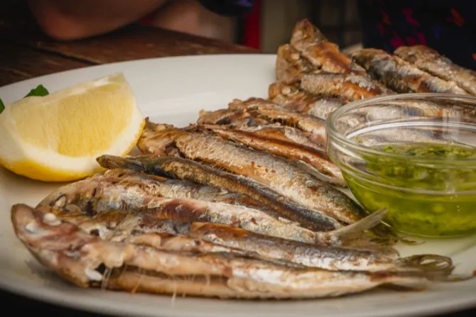 Sardinien gegrillt Zitrone