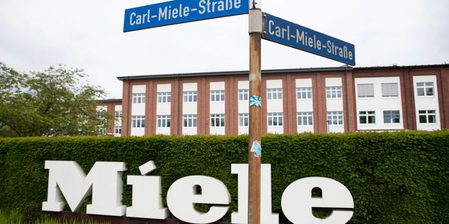 Der Hausgeräte-Hersteller Miele aus Gütersloh baut weltweit 2000 Stellen ab.