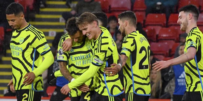 Nach Kantersieg - Arsenal weiter an Liverpool und City dran