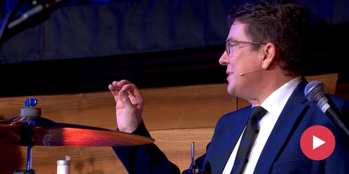 Neue SRF-Show - Bundesrat Rösti setzt sich bei Büssi ans Schlagzeug