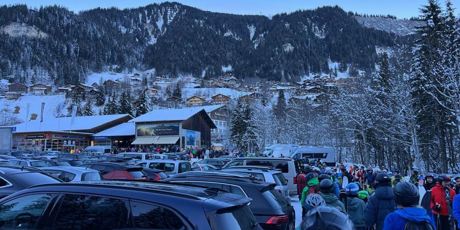 Perfektes Wetter, perfekte Pisten: Wie hier in Adelboden BE profitieren viele von den guten Bedingungen.