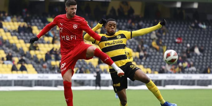 Gegen Vaduz liegt YB zunächst mit 0:2 hinten, dreht dann aber noch auf. yb