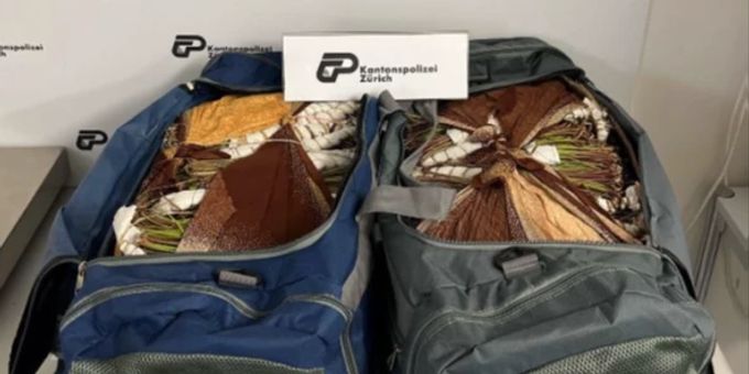 Khat sichergestellt - Drogenkurier (34) am Flughafen Zürich verhaftet