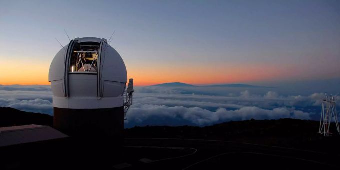Das «The Pan-STARRS1»-Observatorium in Maui hat den eigenartigen Himmelskörper entdeckt. Das «The Pan-STARRS1»-Observatorium in Maui hat den eigenartigen Himmelskörper entdeckt.