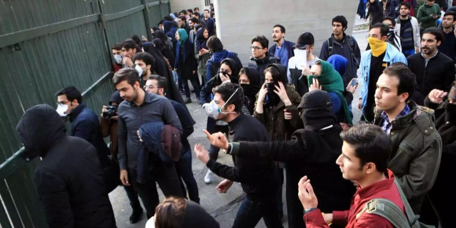 Seit Donnerstag kam es in einigen Städten Irans zu Protesten.