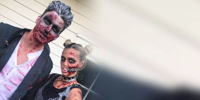 Halloween lässt grüssen - Welcher Schweizer Hockey-Star verkleidet sich hier?