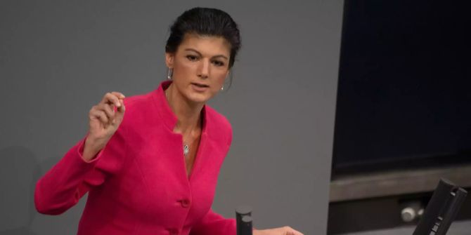 Sahra Wagenknecht bei einer Rede.