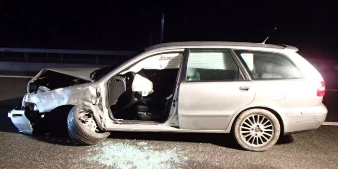Autobahn A1 - Geisterfahrerin fordert Unfall heraus