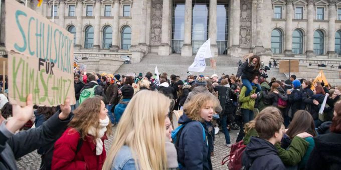 Schüler streiken für den Klimaschutz. Schüler-Streik für Klimaschutz