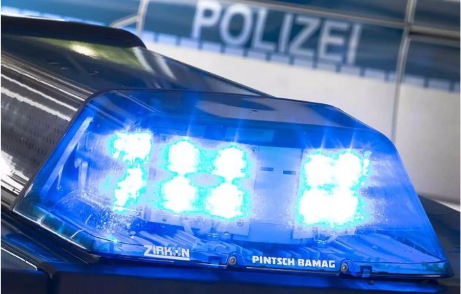 Zwei Personen, darunter ein Kleinkind, kamen beim tragischen Unfall ums Leben.