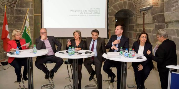 Im Waadtländer Regierungsrat herrscht grosses gegenseitiges Misstrauen. Im Waadtländer Regierungsrat herrscht grosses gegenseitiges Misstrauen.
