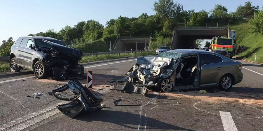 Der Unfall ereignete sich kurz nach dem Rastplatz Kreuzstrasse.