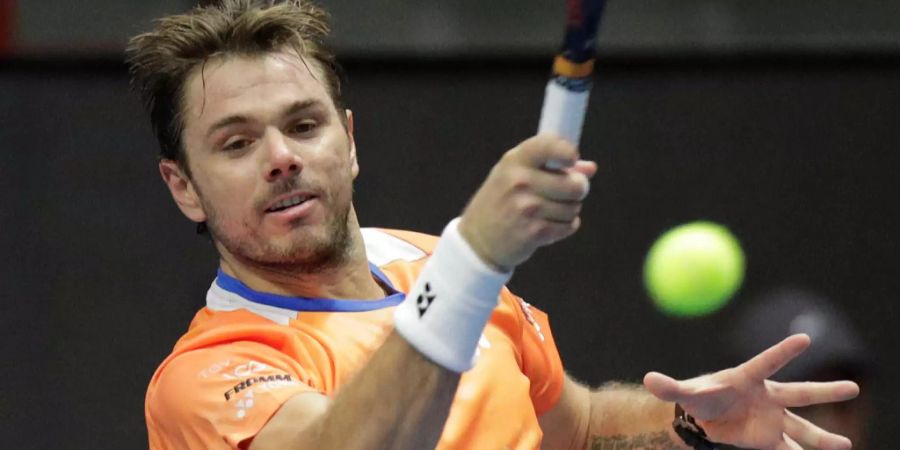 Stan Wawrinka schlägt eine Vorhand.