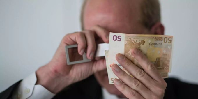 Neue Scheine & Corona - Schwere Zeiten für Euro-Geldfälscher