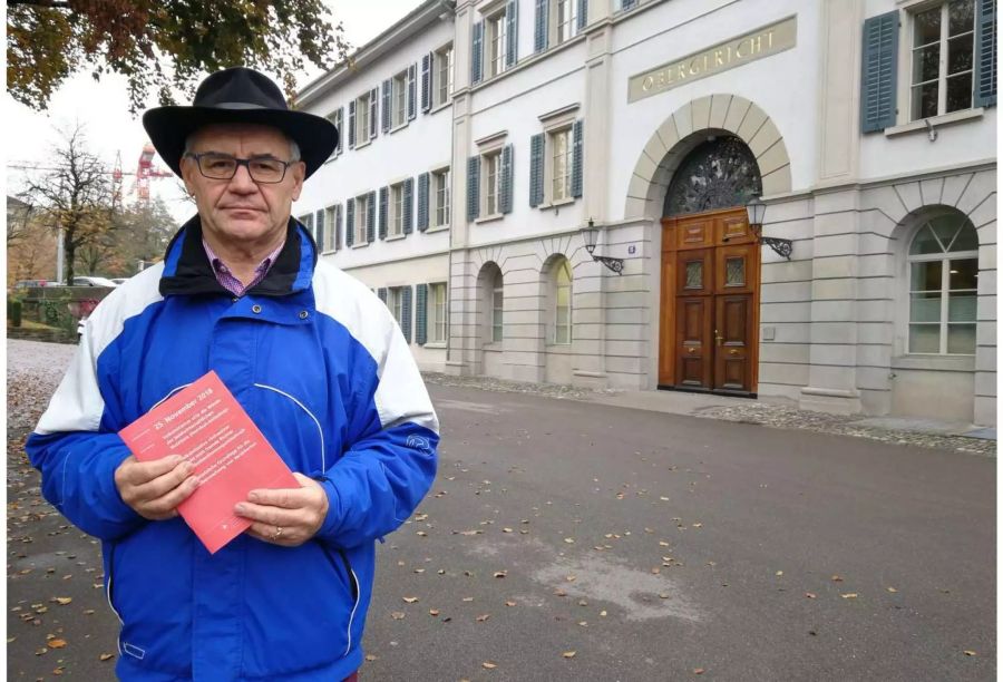 Rudolf Elmer kämpft gegen die Selbstbestimmungsinitiative - Diese verschlechtere den Schutz für Whistleblower.