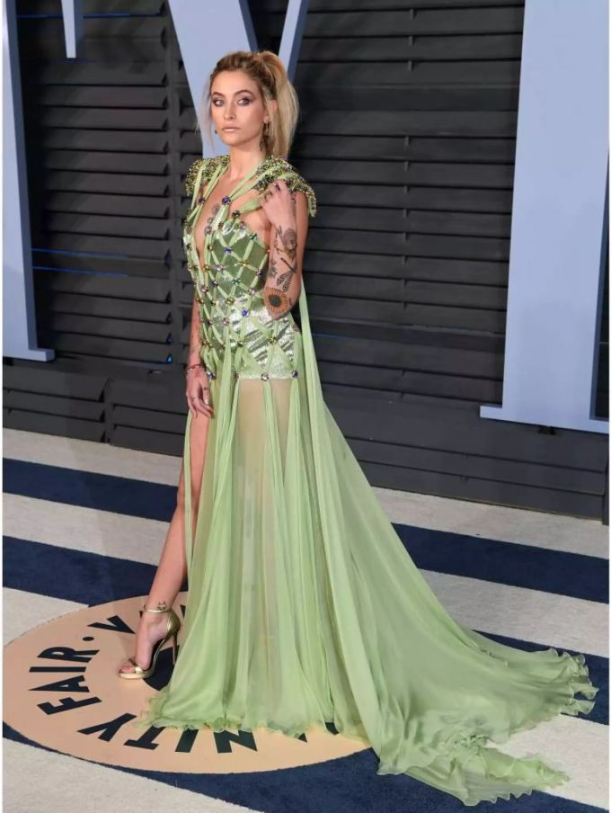 Paris Jackson kommt in Beverly Hills zur Vanity Fair Oscar Party. Paris Jackson kommt in Beverly Hills zur Vanity Fair Oscar Party.