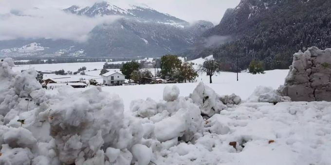 Sommerzeit - Pünktlich zur Wende: Schnee und Regen in der Schweiz