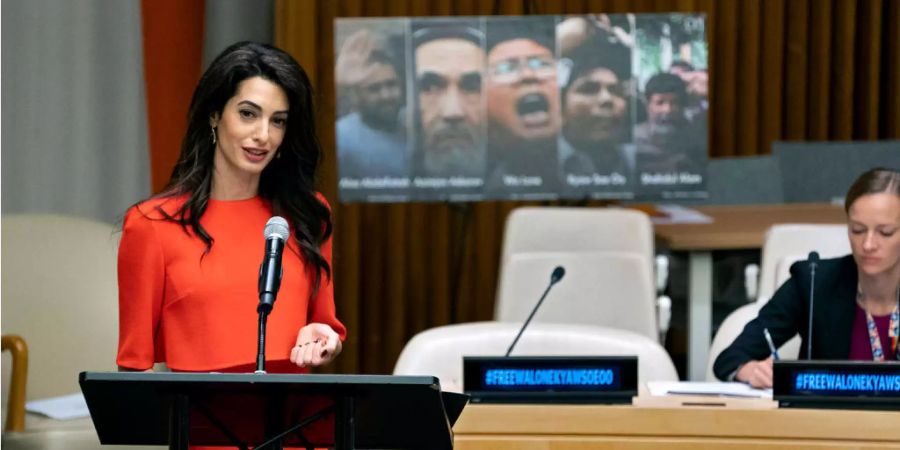 Amal Clooney während einer Pressekonferenz an der UN-Generalsversammlung.