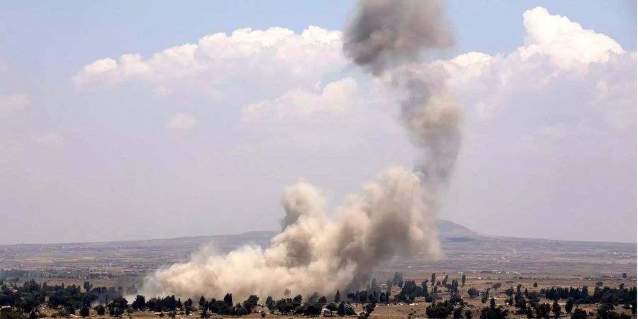 Angriff der Rebellen auf die Stadt Quneitra (SYR) an der syrisch-israelischen Grenze.