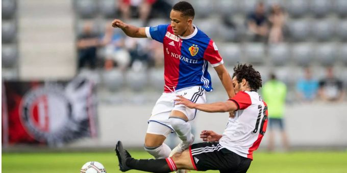 Der FC Basel zahlte gegen Feyenoord Rotterdam (0:5) Lehrgeld. Der FC Basel zahlte gegen Feyenoord Rotterdam (0:5) Lehrgeld.