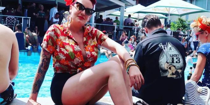 Orang-Utans liegen ihr am Herzen: Zoe Scarlett. Orang-Utans liegen ihr am Herzen: Zoe Scarlett.