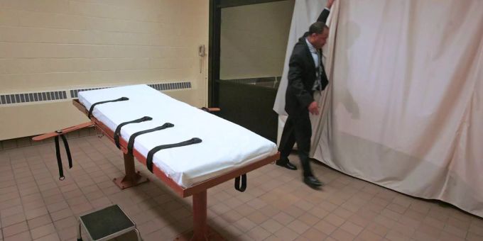 In Ohio wurde eine Hinrichtung abgebrochen, weil Mitarbeiter keine Vene fanden. In Ohio wurde eine Hinrichtung abgebrochen, weil Mitarbeiter keine Vene fanden.